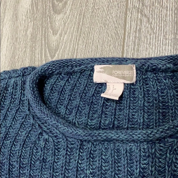 Forever 21 Sweater - Picture 2 of 3